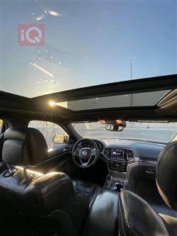 جیپ گراند شیرۆکی